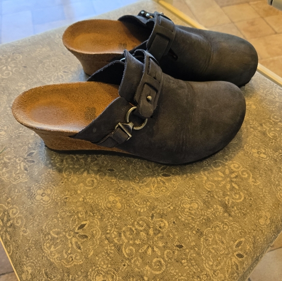 Papillio Clogs - Picture 4 of 7